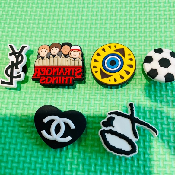 Jibbitz - Picture 1 of 5